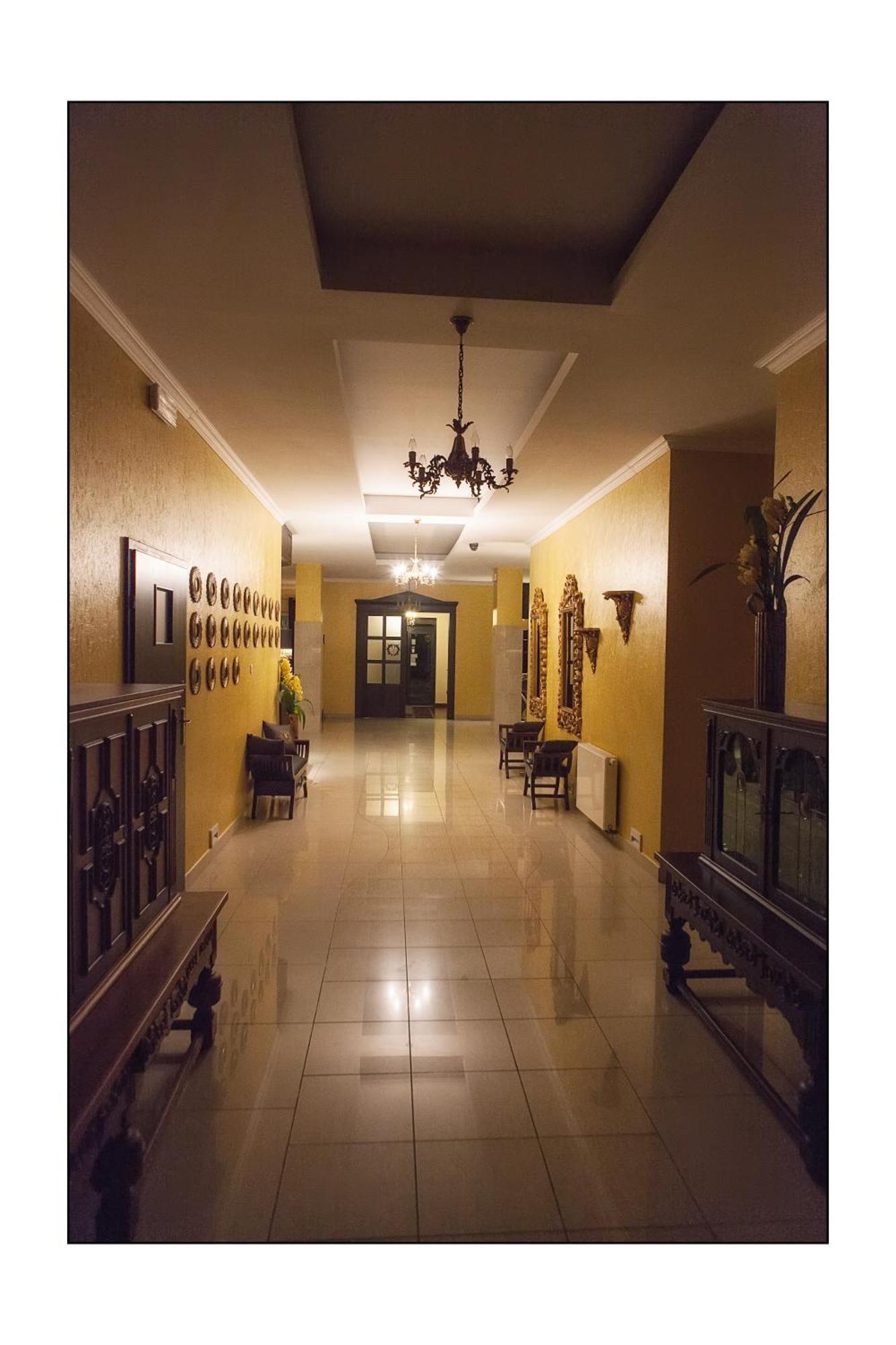 Hotel Lord Debica Экстерьер фото