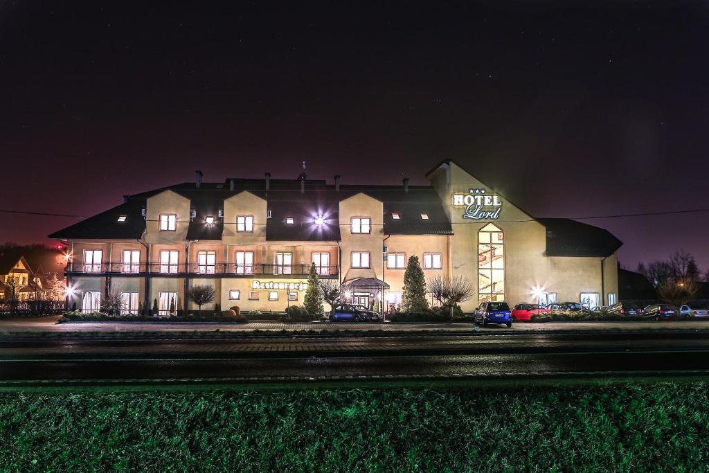 Hotel Lord Debica Экстерьер фото